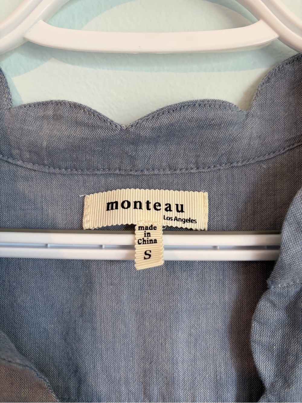 Monteau V-Neck Dress - Scallop Neck & Sleeves - Size Small - Picture 6 of 9